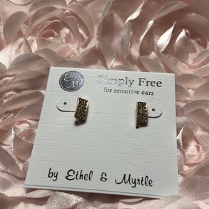 NWOT Ethel & Myrtle Gold Tone & Crystal Earrings!